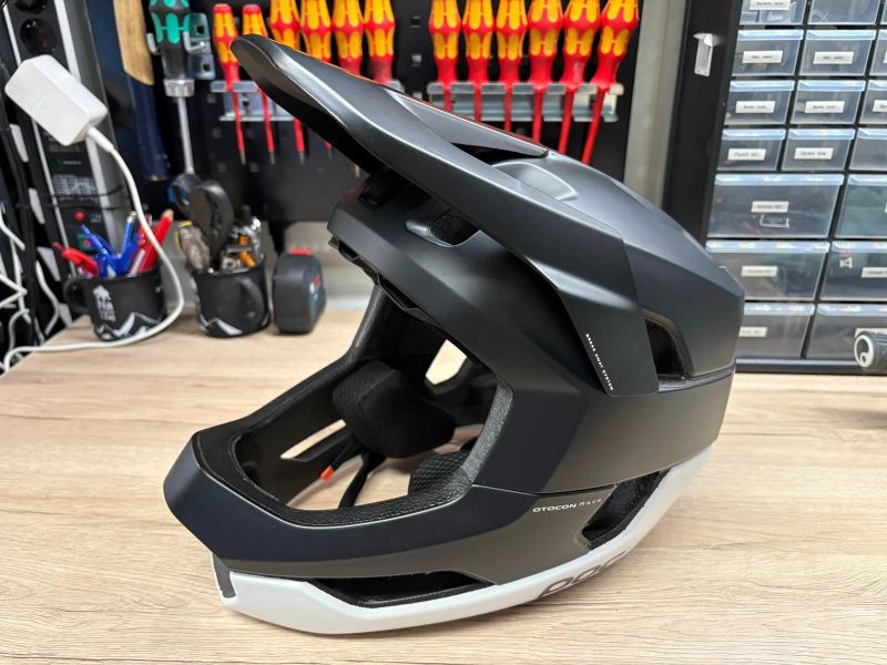 POC Otocon Race MIPS (L, black/white)