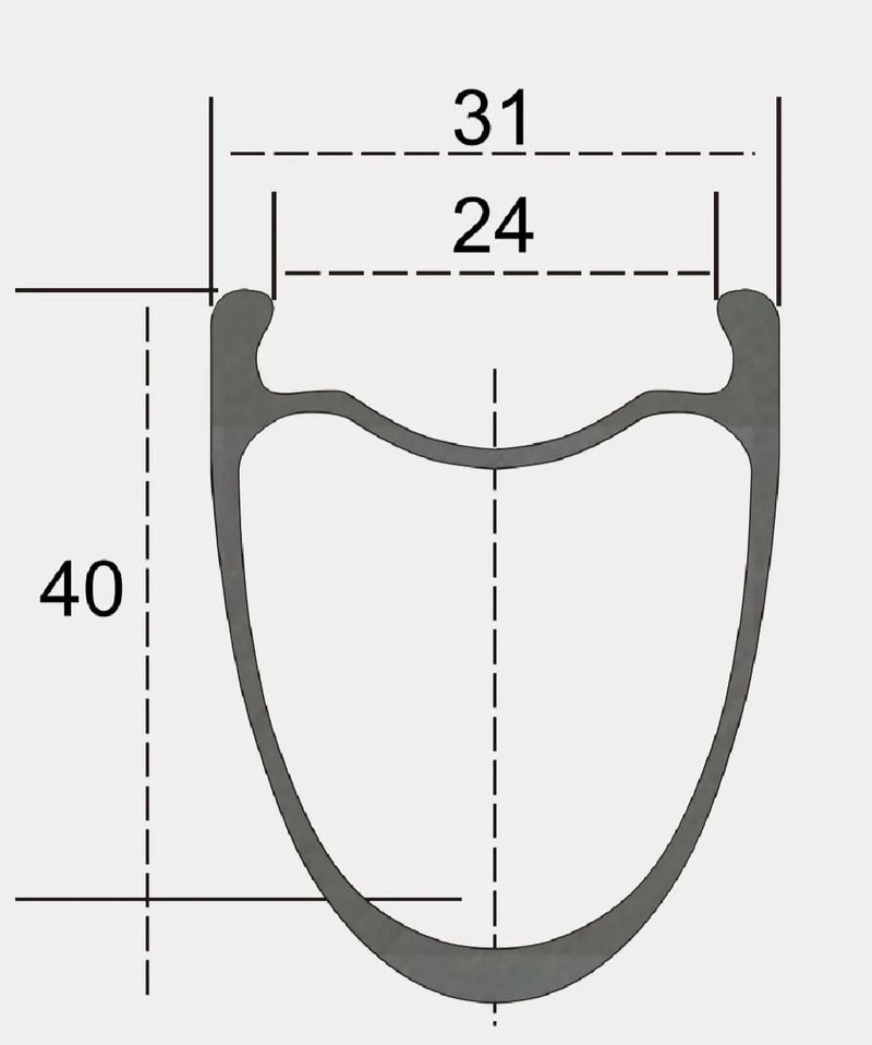 KARBONOVÁ ZAPLETENÁ KOLA 1530g