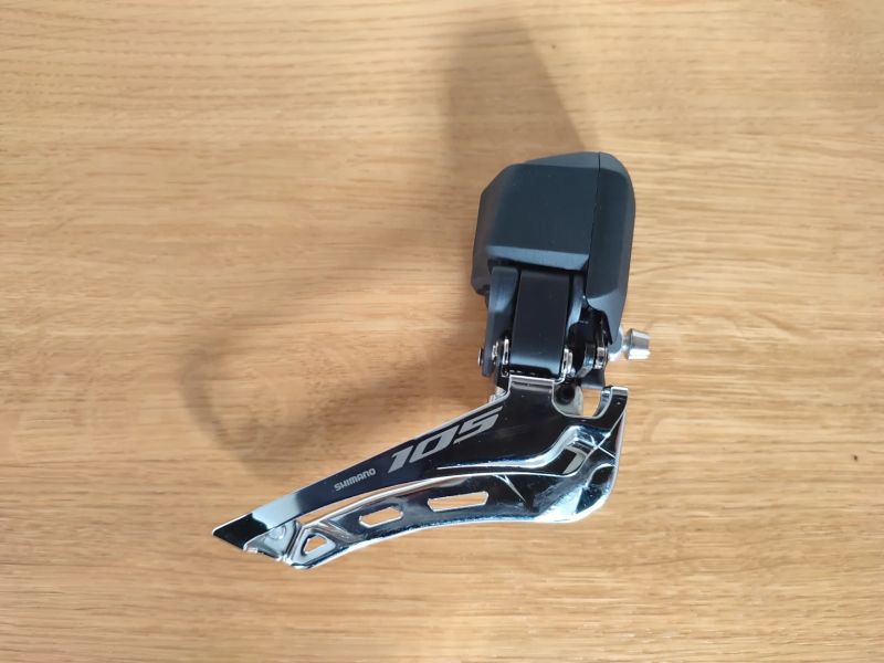 Nový přesmykač SHIMANO 105 Di2 FD-R7150 2x12