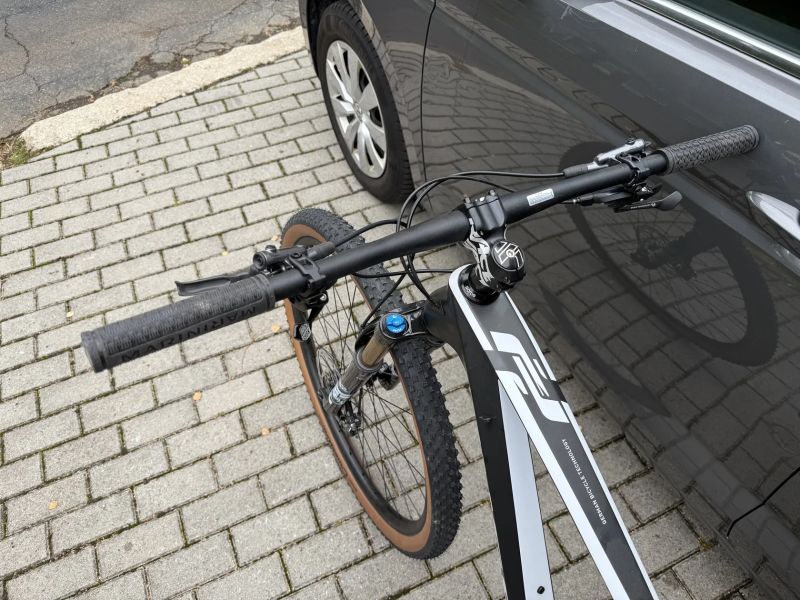 Ghost Lector World Cup, vel. M, model 2025, top výbava za 50 % ceny