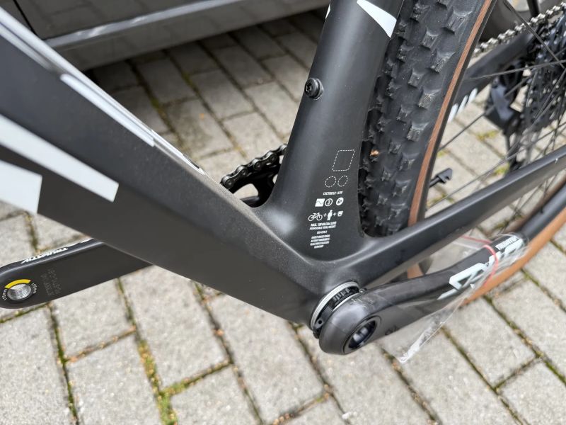 Ghost Lector World Cup, vel. M, model 2025, top výbava za 50 % ceny