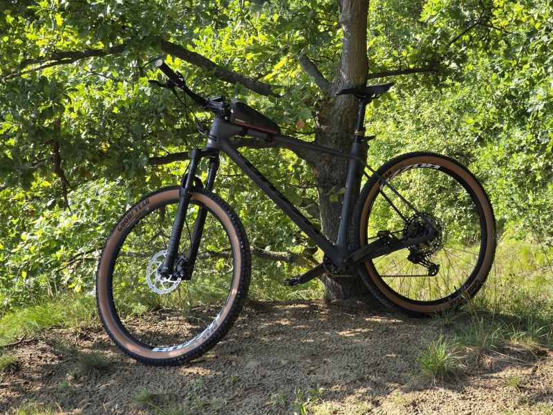 Rozzo Peak 30, XL, 29 palců, karbon