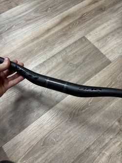 Nové karbonové Řídítka Yeti turq 800