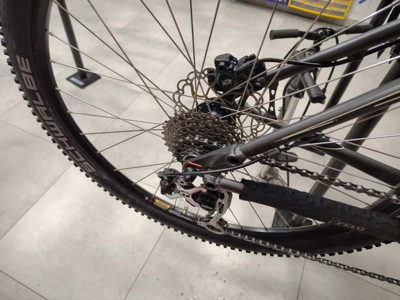 GT Avalanche 1.0, Vzduchová vidlice, velmi dobrý stav