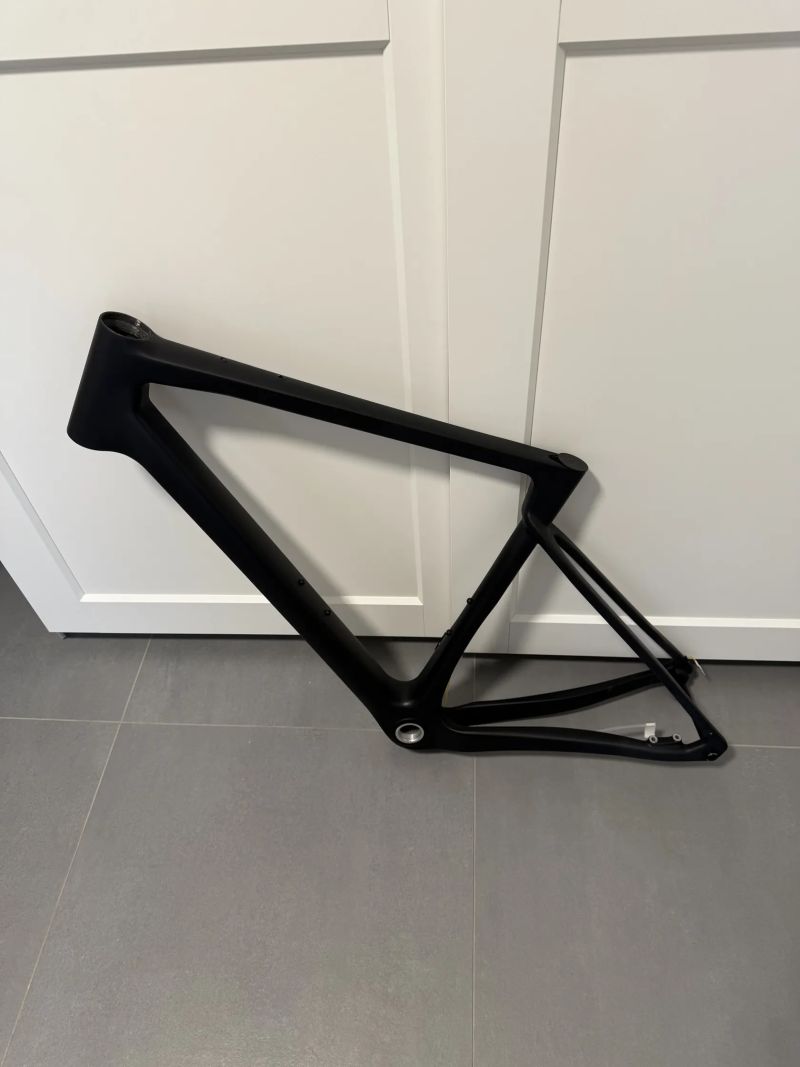 Nový rámový set Carbonda CFR707 (vel. M) – bez čekání a cla