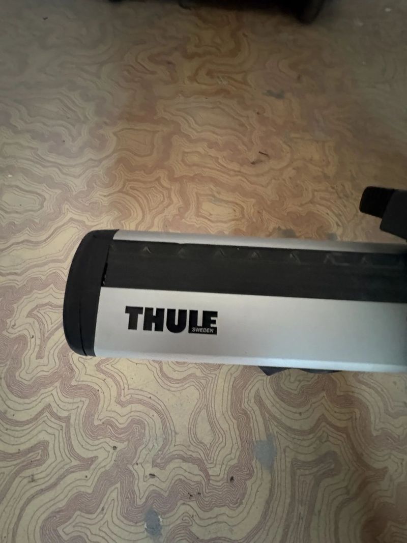 Thule nosič + 2x Thule držáky na kolo