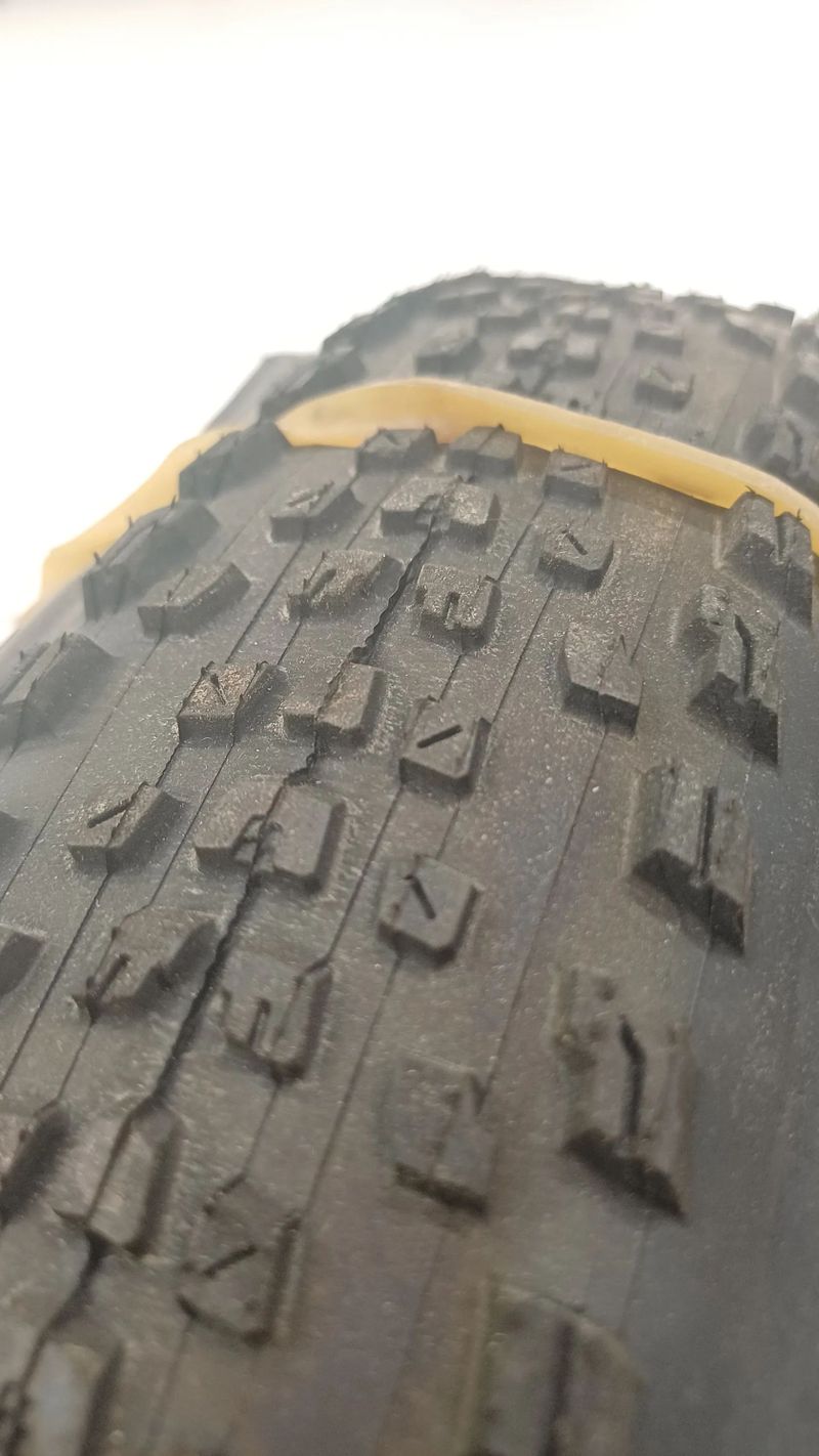 NOVÉ 4ks = 2000 kč - Maxxis Pláště Rekon Race 29x2.4 kevlar EXO TR 