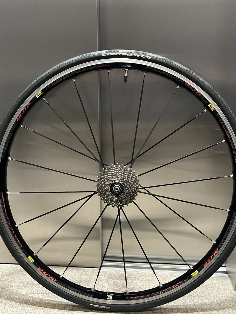 ultra lehké Mavic Ksyrium Elite+Plášt continental GP5000+kazeta 105 11s