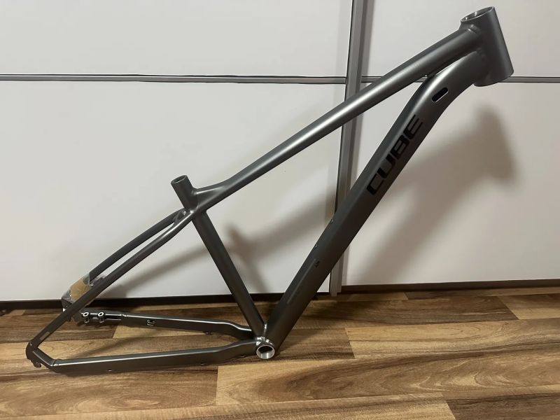 Prodám nový hliníkový rám Cube Aim 29", velikost M