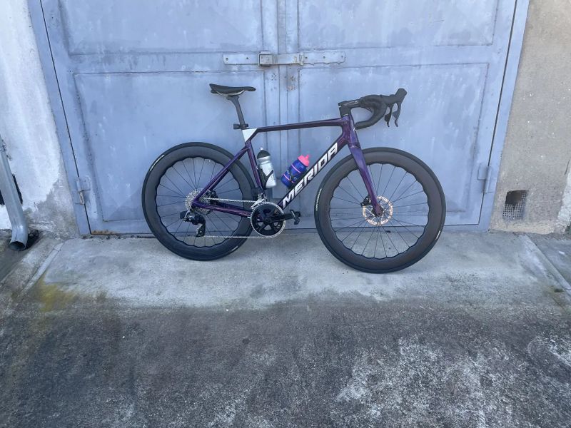 Silniční kolo Merida Scultura Karbon