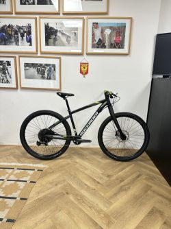 Sestavené kolo z nových dílů (S, 27,5”)