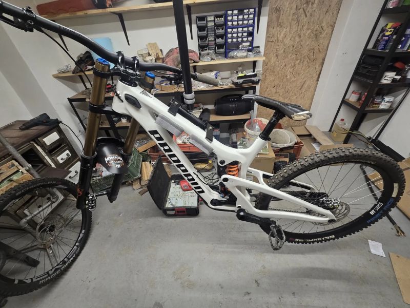 Rám Propain Rage cf nebo celé kolo