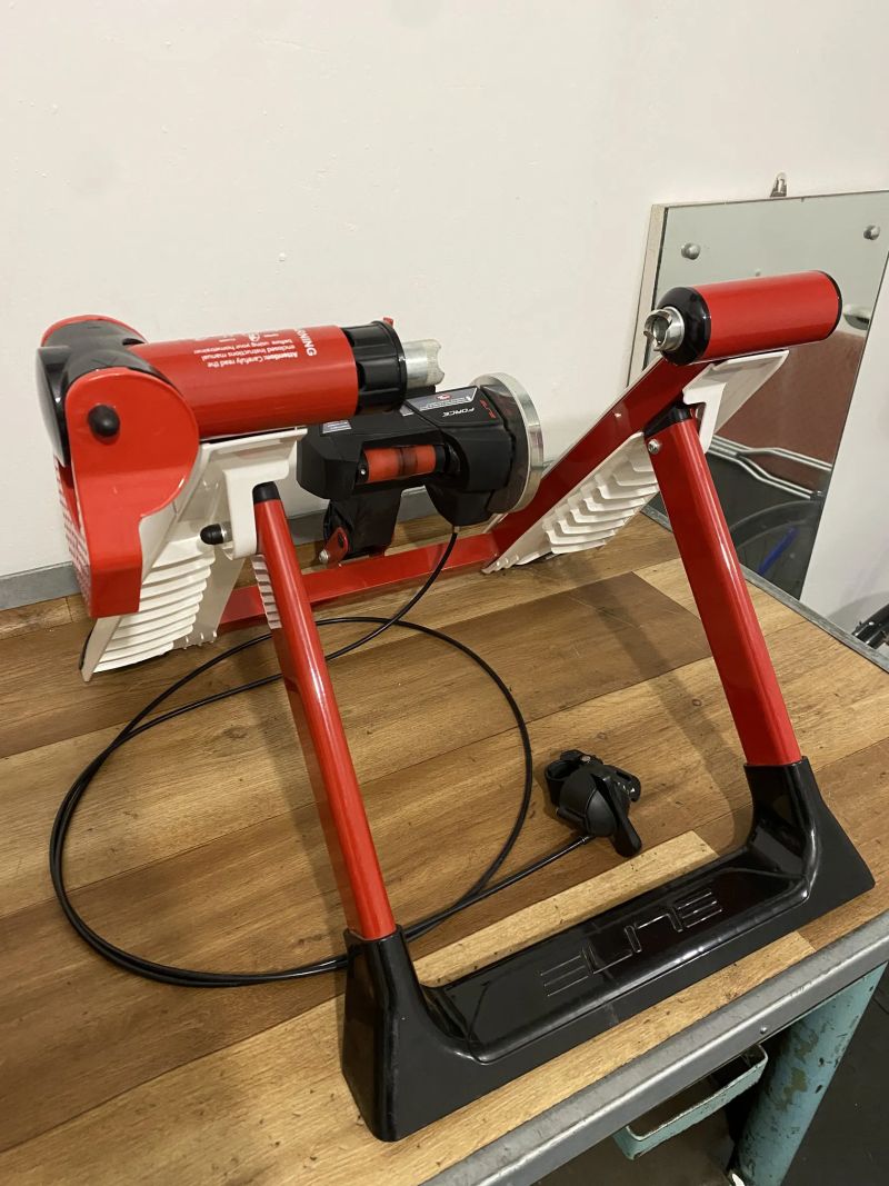 Cyklotrenažér Elite