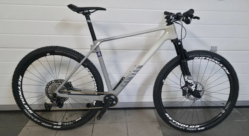 Canyon Exceed CF 7 model 2024