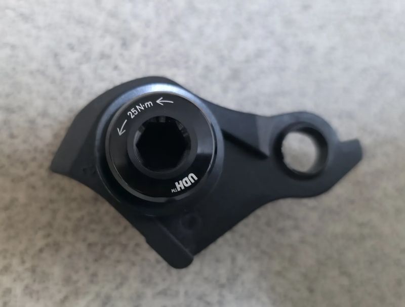 Canyon Exceed CF 7 model 2024