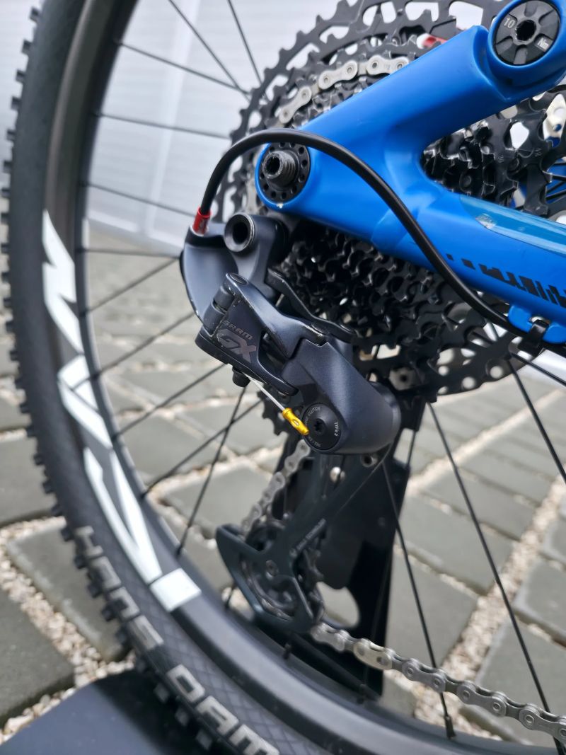 KTM Lycan LT 271 27,5″ velikost L / SRAM GX Eagle / Hope Tech 3 V4 / Karbonové kola KTM Enduro