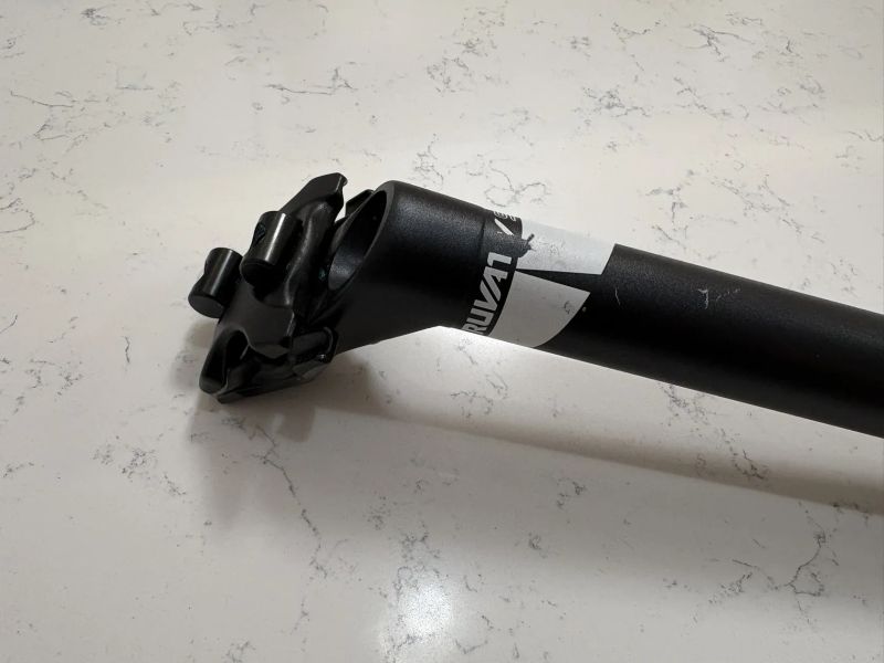 Sedlovka Truvativ Stylo T30 25mm Offset 400/27.2 Blast Black