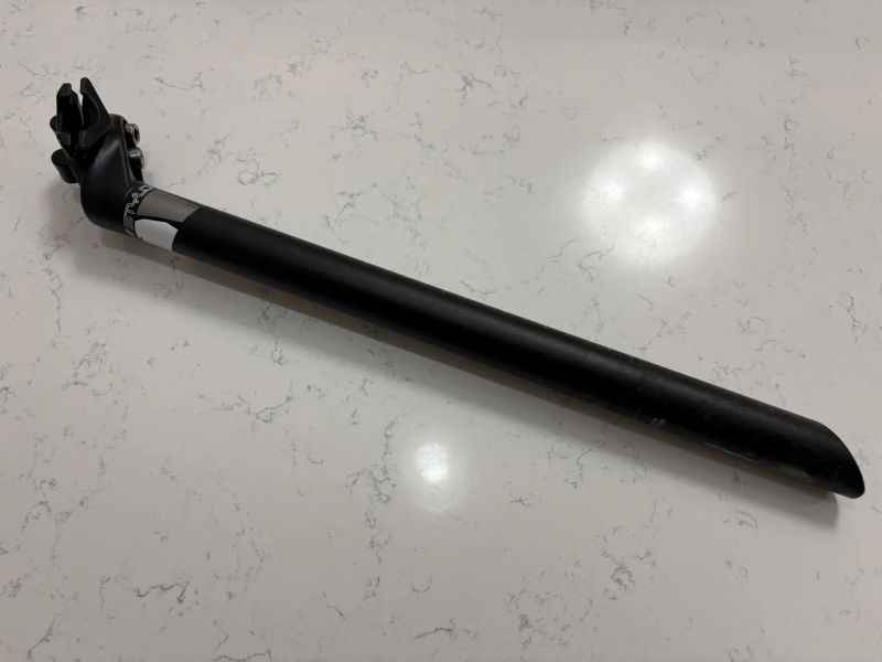 Sedlovka Truvativ Stylo T30 25mm Offset 400/27.2 Blast Black