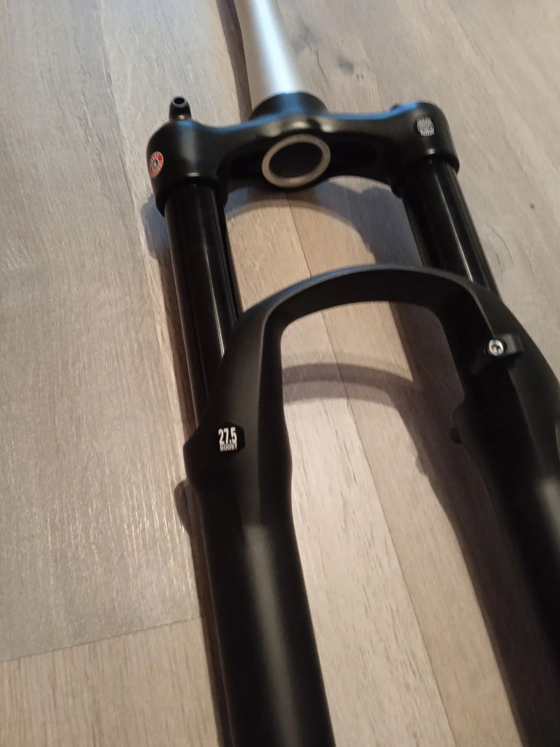 SR Suntour XCR32 Air RLR Boost 27,5