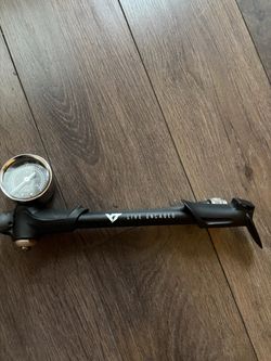 Pumpa na vidlici a tlumič YT