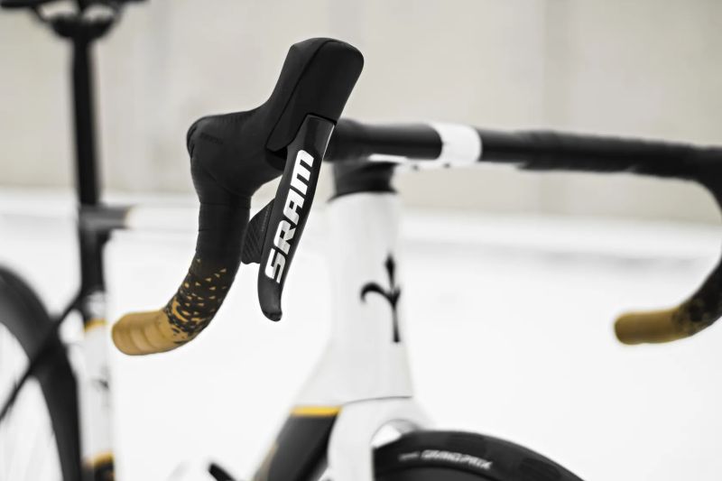 Wilier SLR Zero, 6,7kg, Sram RED AXS Etap 2x12