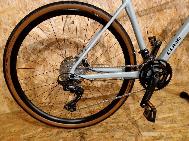 Gravel Cube NUROAD RACE 2025, velikost M