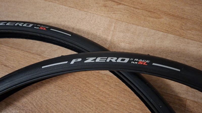 Pirelli Pzero Race TLR SL - NOVÉ / sada / 700x28