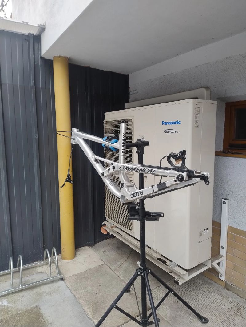 Rám Commencal Clash 2019 - Prasklý