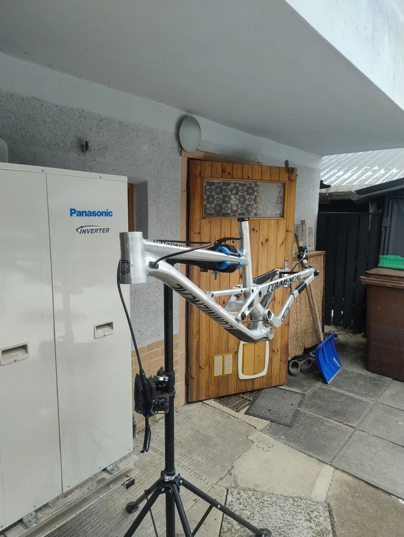 Rám Commencal Clash 2019 - Prasklý