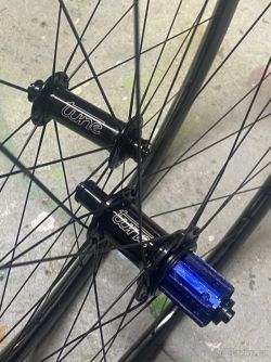 Tune Alpha karbonová kola