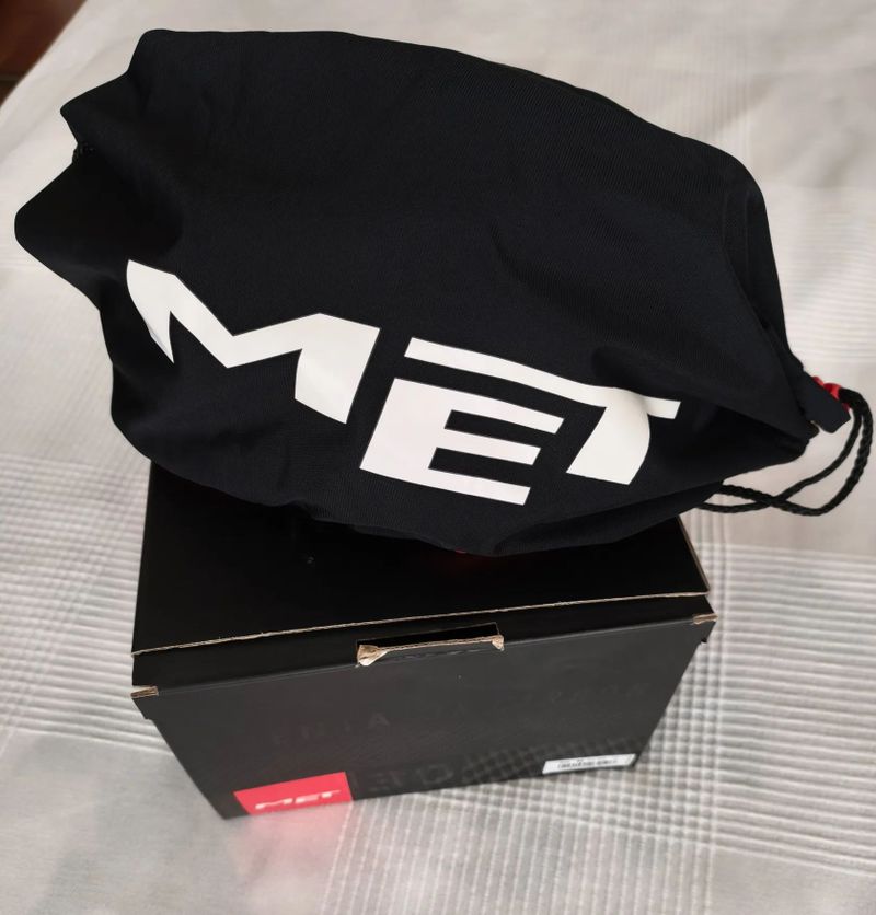 Met Trenta 3K Carbon