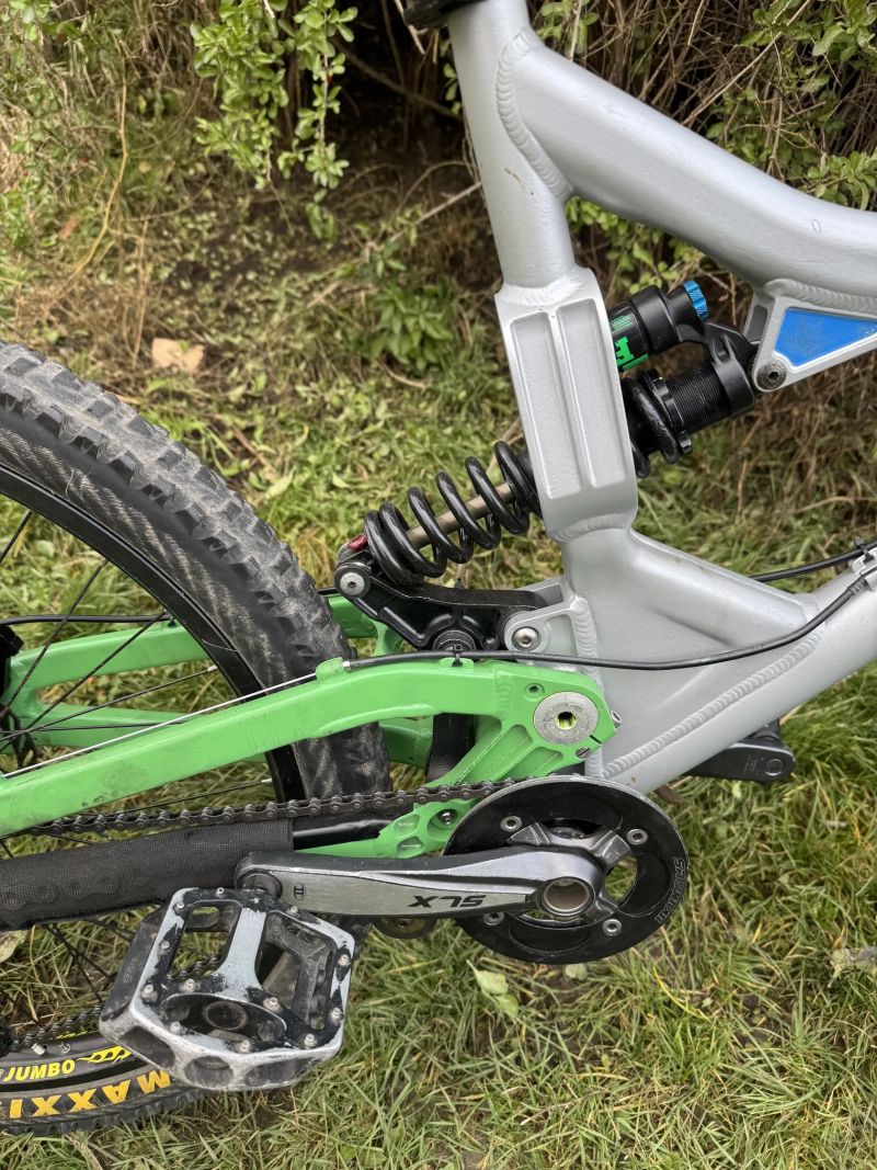 Commencal Supreme downhill / freeride 