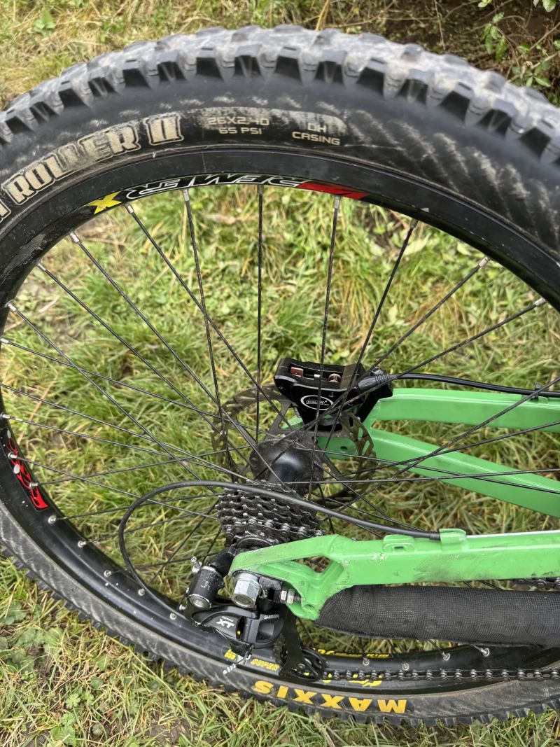 Commencal Supreme downhill / freeride 