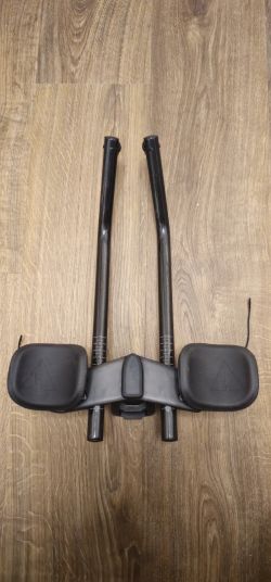 KOMPLET Karbon kokpit GIANT Contact SLR Aero + Di2 Tlačítka