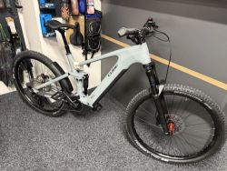 CUBE Stereo Hybrid ONE44 PRO 800 vel. XL 2026 NOVÉ