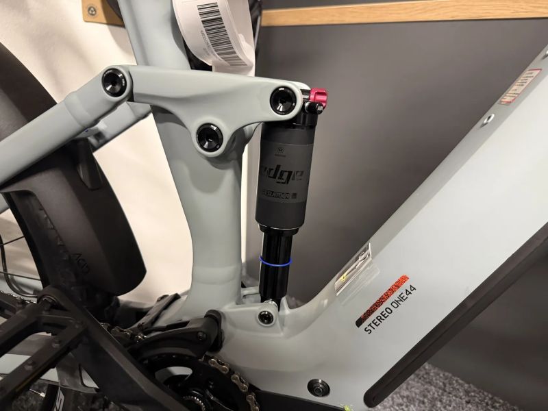 CUBE Stereo Hybrid ONE44 PRO 800 vel. XL 2026 NOVÉ