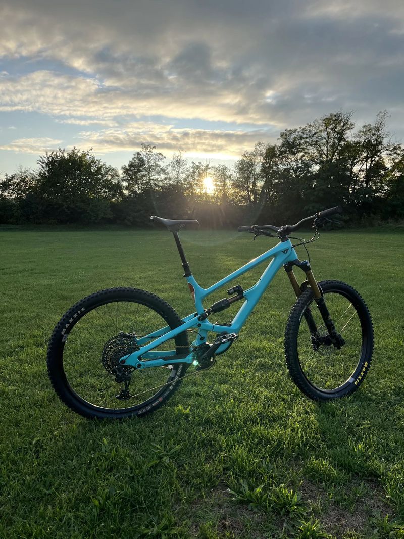 YT Industries Capra CORE 4