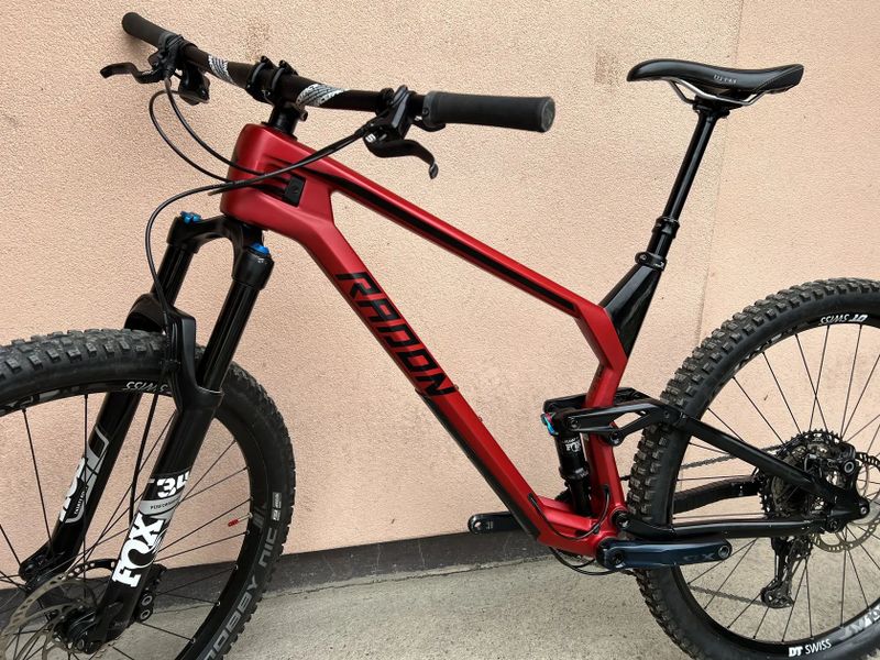 Málo jetý Radon Skeen Trail CF 9 Carbon