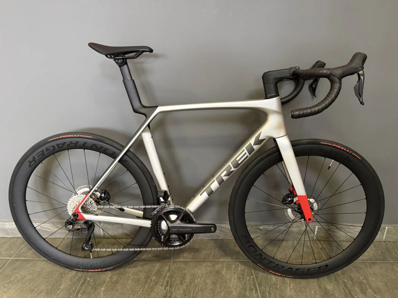 Zánovní kola Trek Madone SL 7 Gen 8 Velikosti S,M,M/L,XL