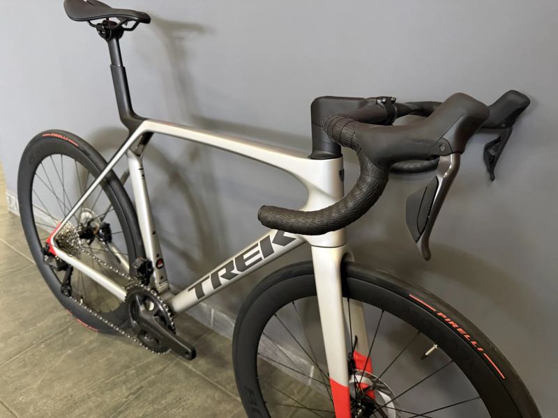 Zánovní kola Trek Madone SL 7 Gen 8 Velikosti S,M,M/L,XL