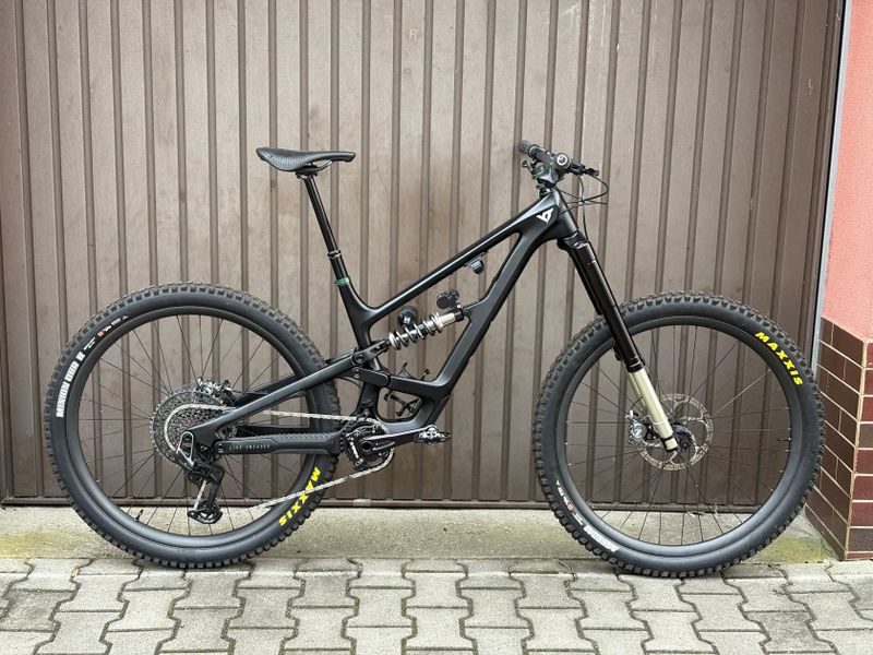 YT Industries Capra M/29"/CUSTOM