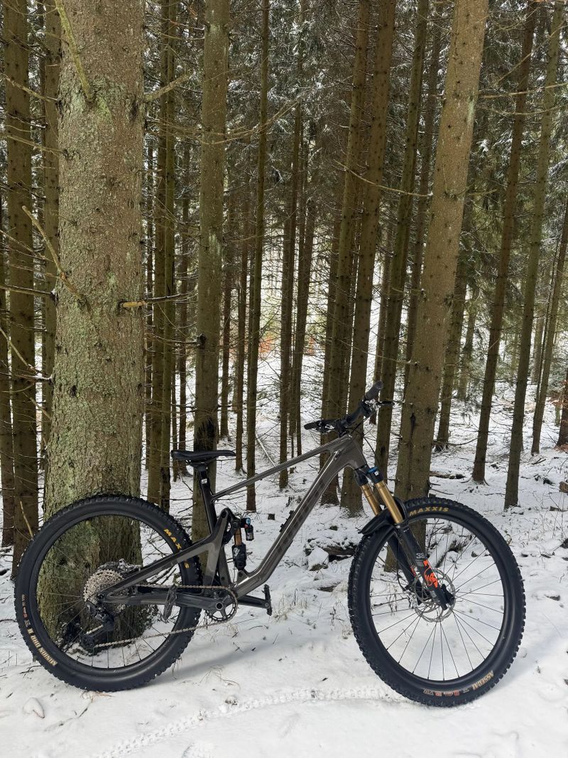 Ghost Riot AM CF FullParty , velikost L 