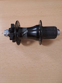 Náboj zadního kola 12x148