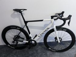 Canyon ultimate cf sl 8 aero+wattmetr