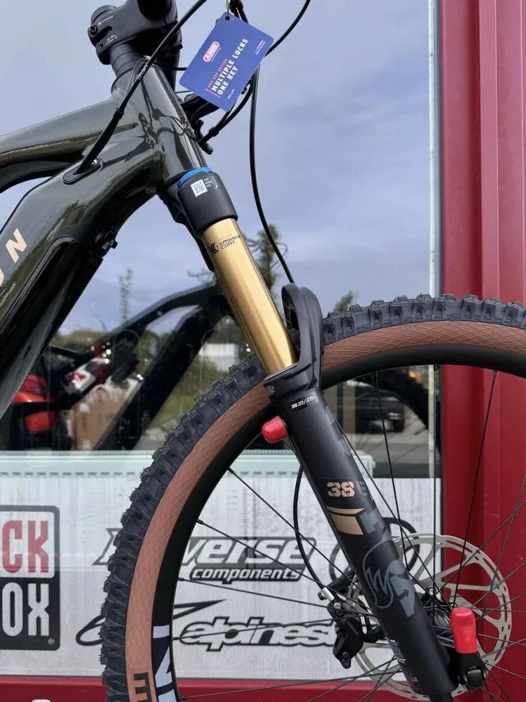 🔥🔥 SLEVA 68.000Kč -39% 🔥🔥 Raymon TrailRay 140E 11.0 SE Limitovaná série - XL 