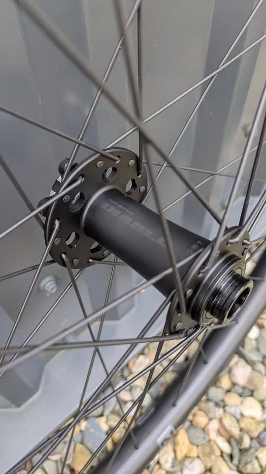 Nová karbonová enduro kola Novatec M30 29"