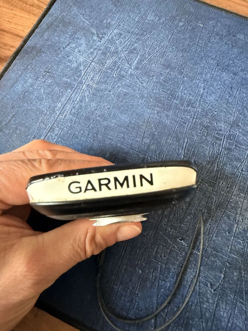 Cyklopočítač s GPS Garmin EDGE Edge 1040 černý + Radar Varia RTL515 