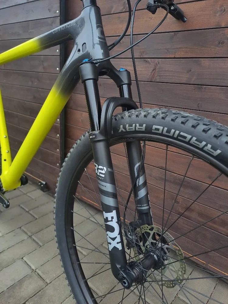 Nabízím PO SERVISU k prodeji velice zachovalé horské kolo Cannondale F-Si carbon 5 / vel. XL / 29er