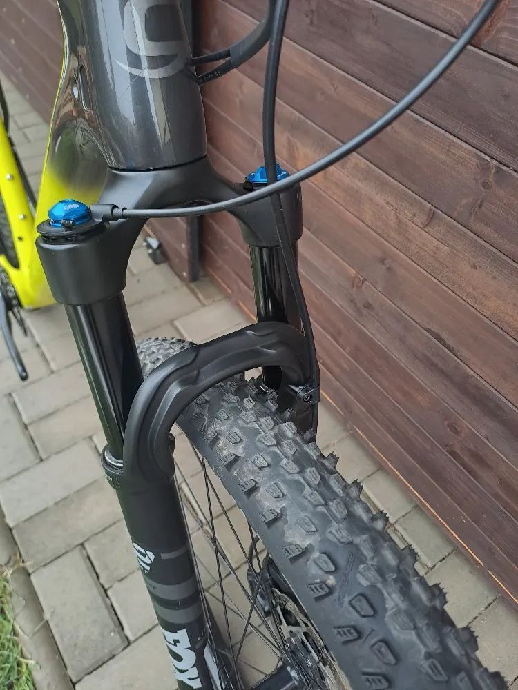 Nabízím PO SERVISU k prodeji velice zachovalé horské kolo Cannondale F-Si carbon 5 / vel. XL / 29er