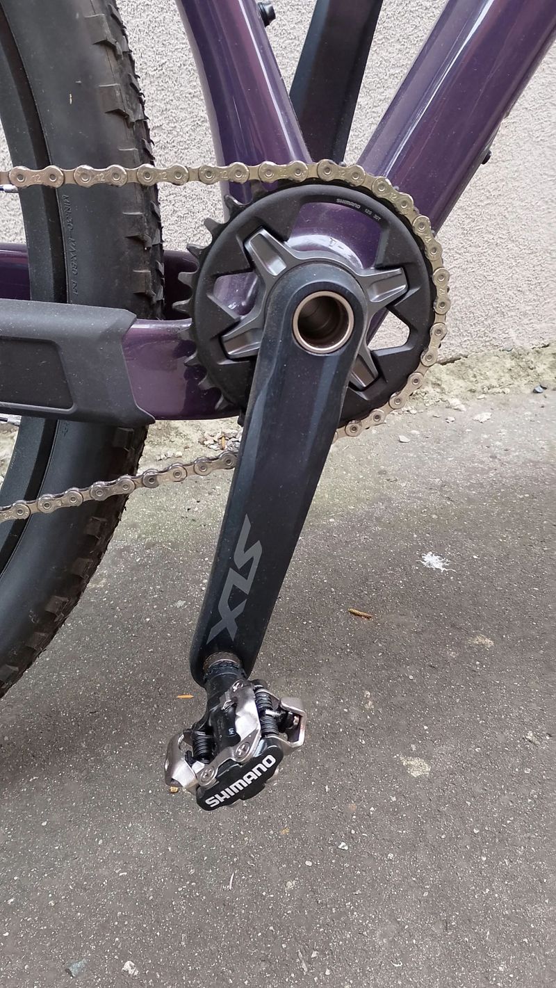 Prodám Santa Cruz Highball CC v 1A stavu - na fotce na 175cm